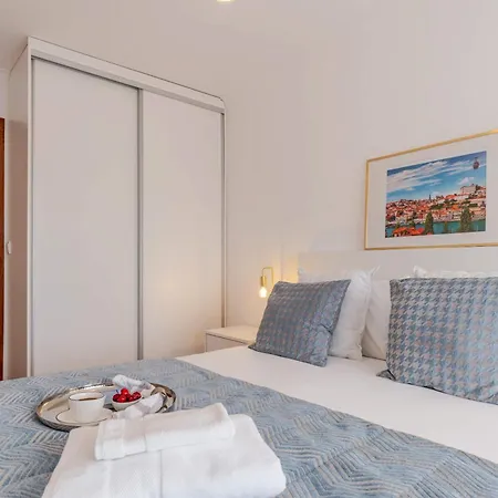 Apartament Bright & Spacious Flat With Balcony By Hostwise Matosinhos (Porto)